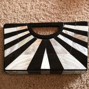 Gorgeous Black & White Alabaster shell purse